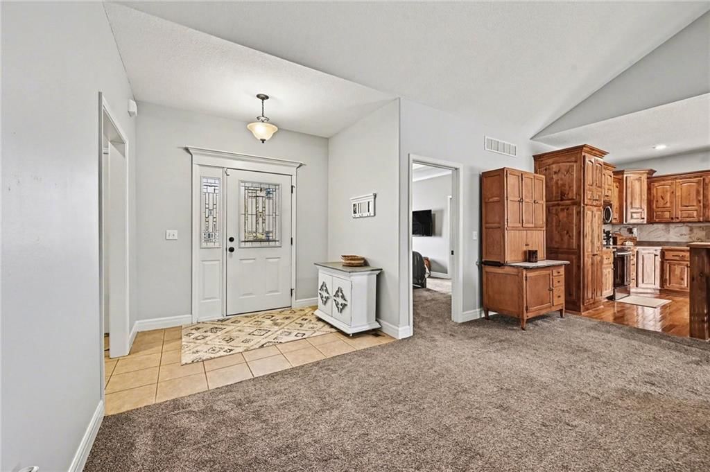 16019 Cedar Street — photo 4