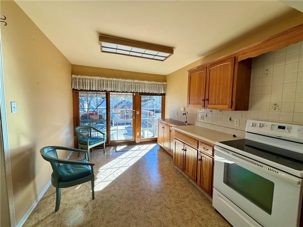1012 Logan Street — photo 3