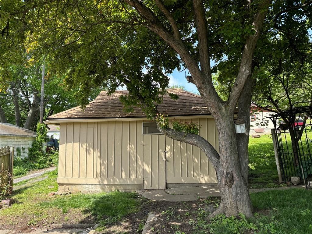 1012 Logan Street — photo 25