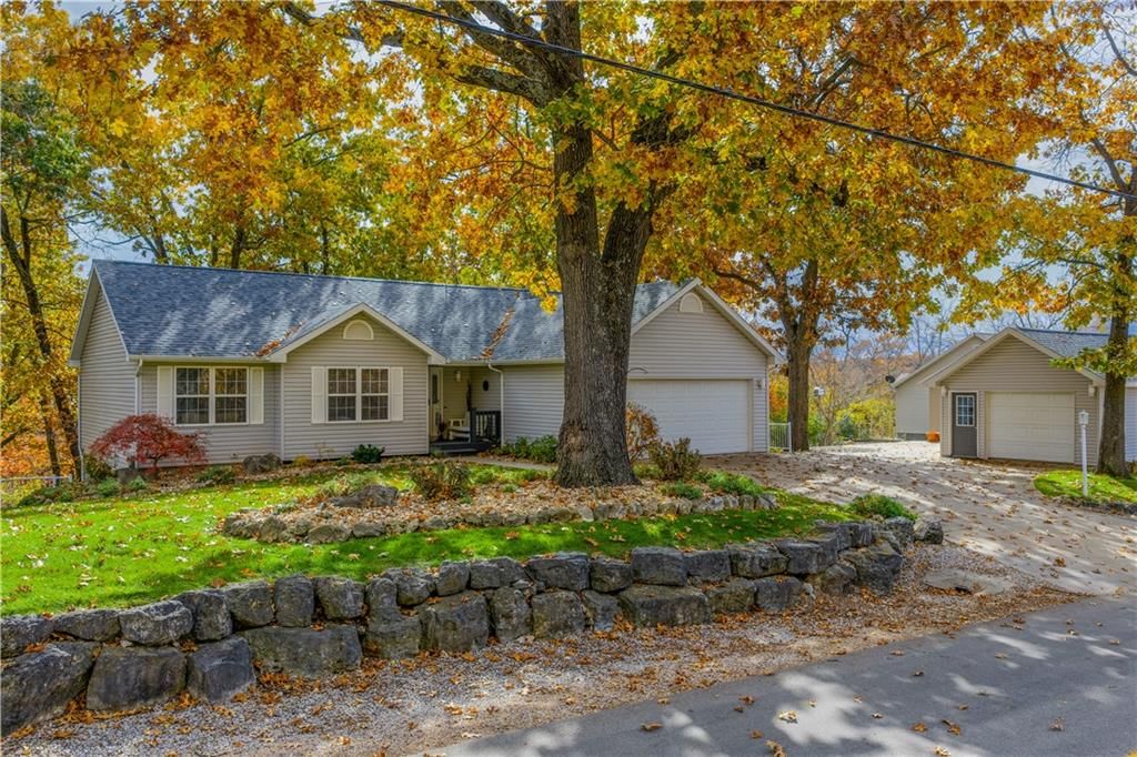 662 Grandview Lane — photo 4