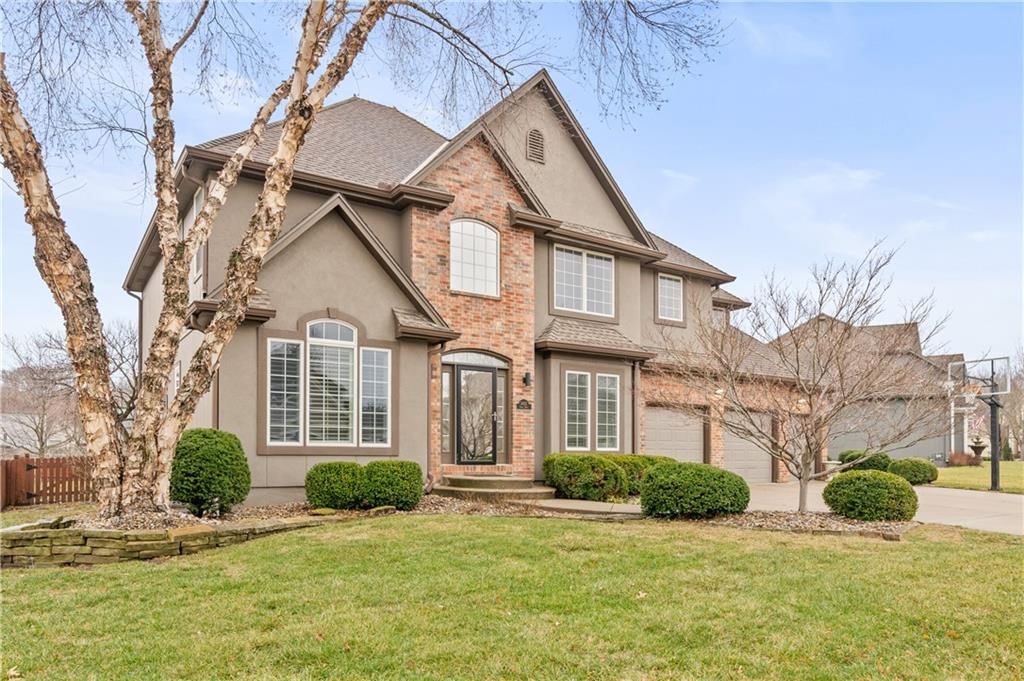 5821 NE Coral Drive — photo 3