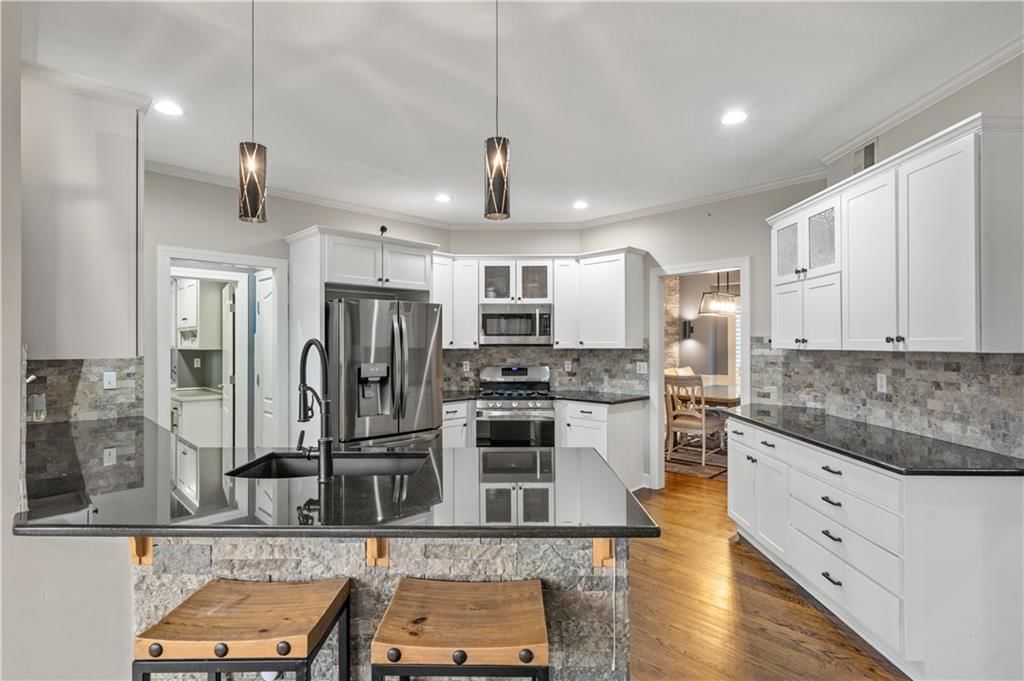 5821 NE Coral Drive — photo 15