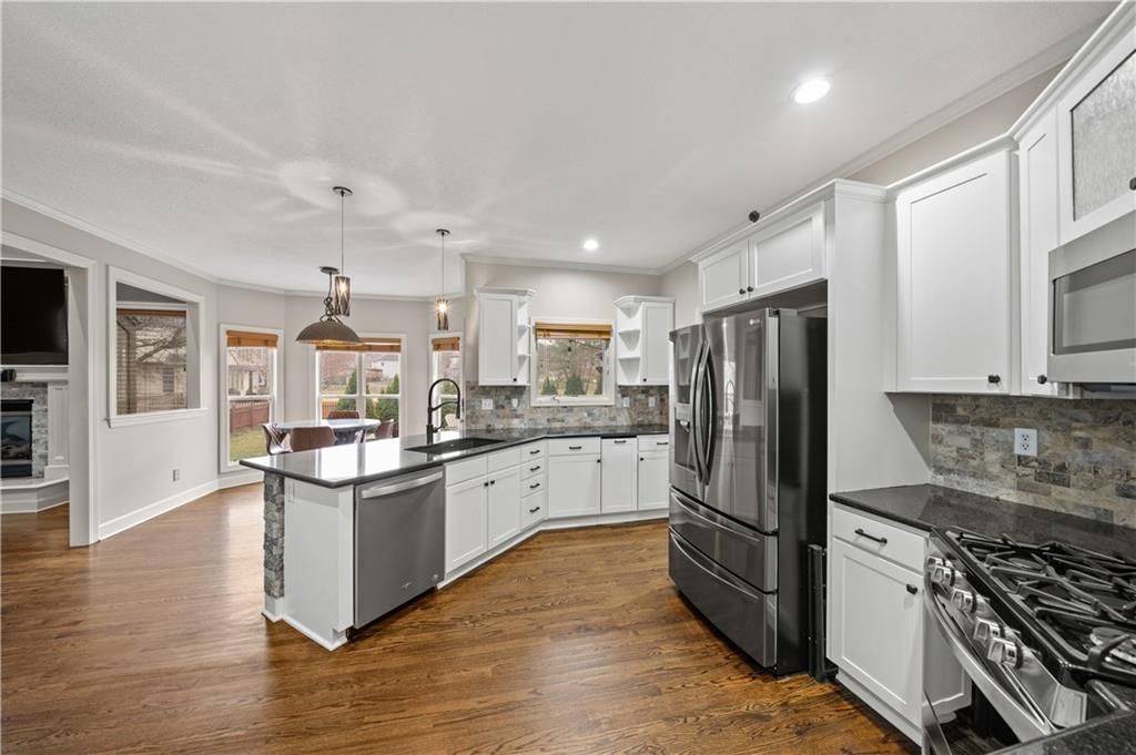 5821 NE Coral Drive — photo 16