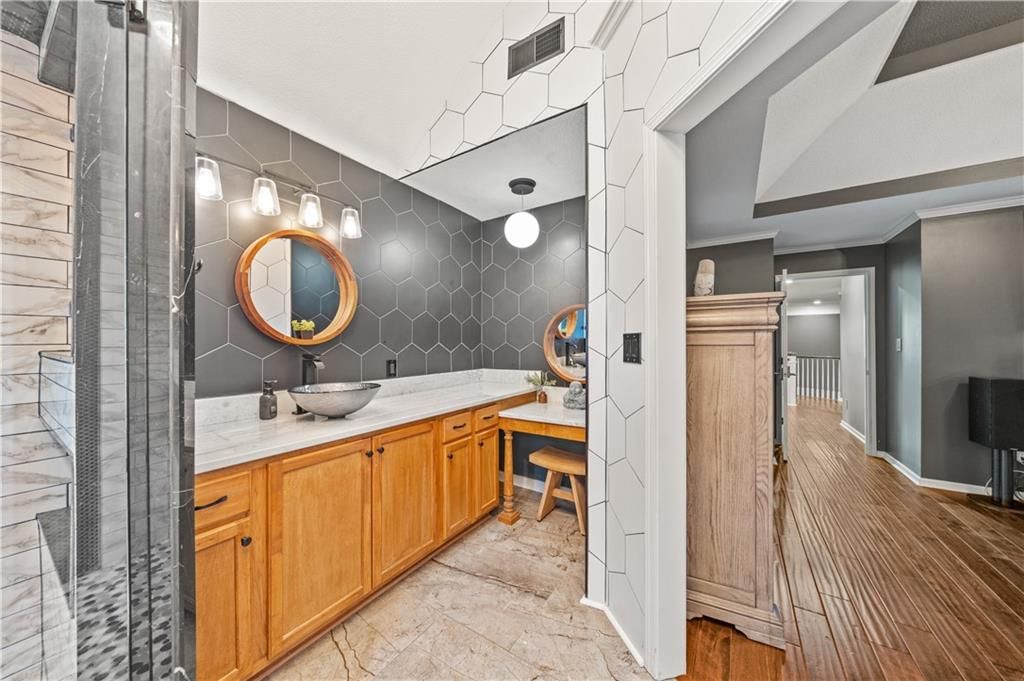 5821 NE Coral Drive — photo 30