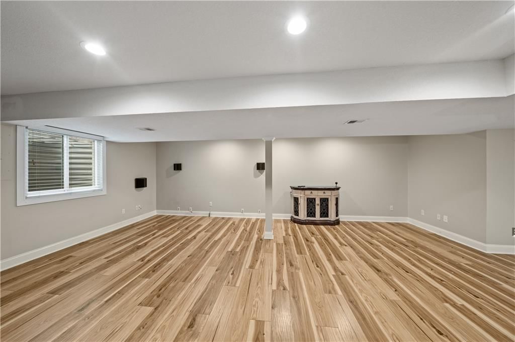 5821 NE Coral Drive — photo 34
