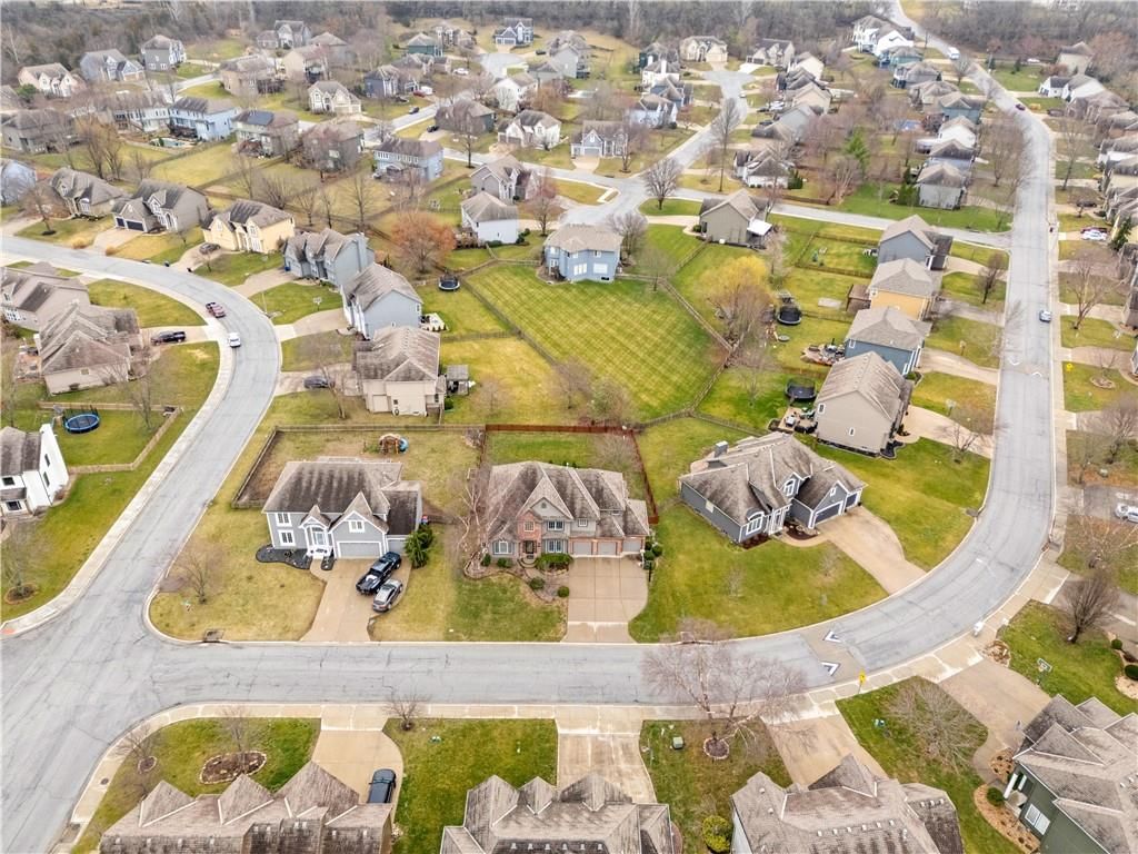 5821 NE Coral Drive — photo 42