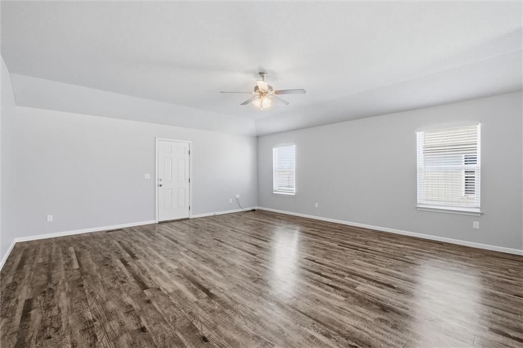 21297 W 219th Street — photo 7