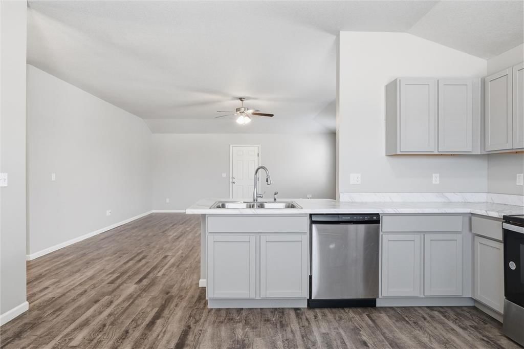 21297 W 219th Street — photo 9