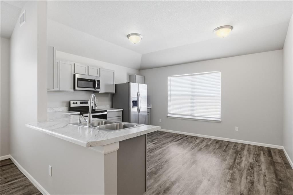 21297 W 219th Street — photo 11