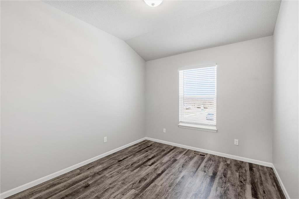 21297 W 219th Street — photo 20