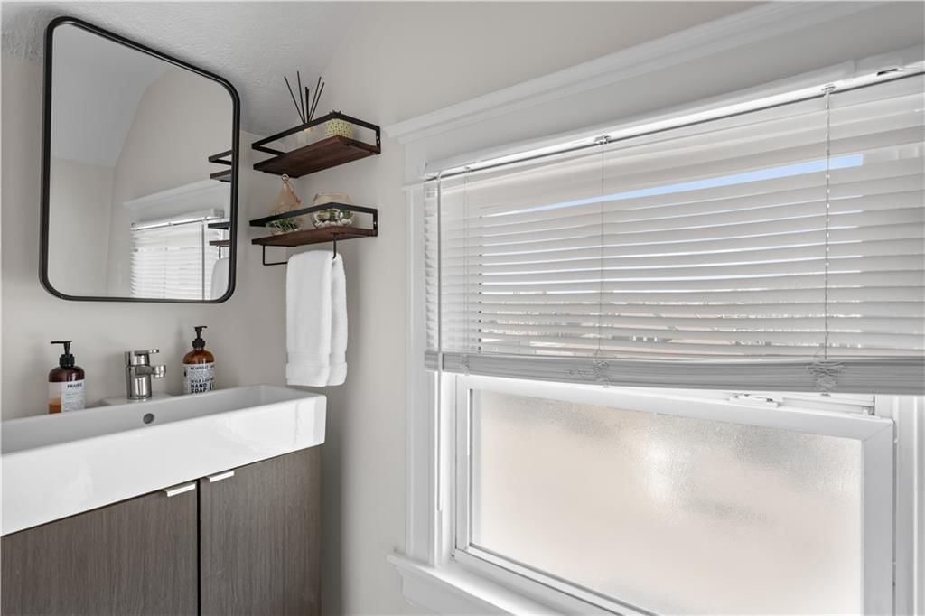 3520 Locust Street — photo 31