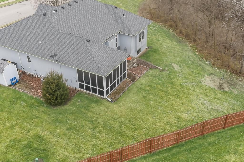 950 Holiday Drive — photo 29