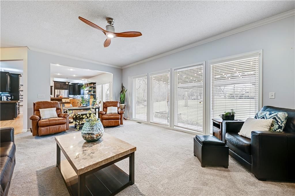 9842 Pin Oak Circle — photo 11