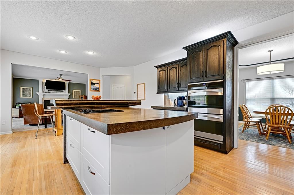 9842 Pin Oak Circle — photo 18