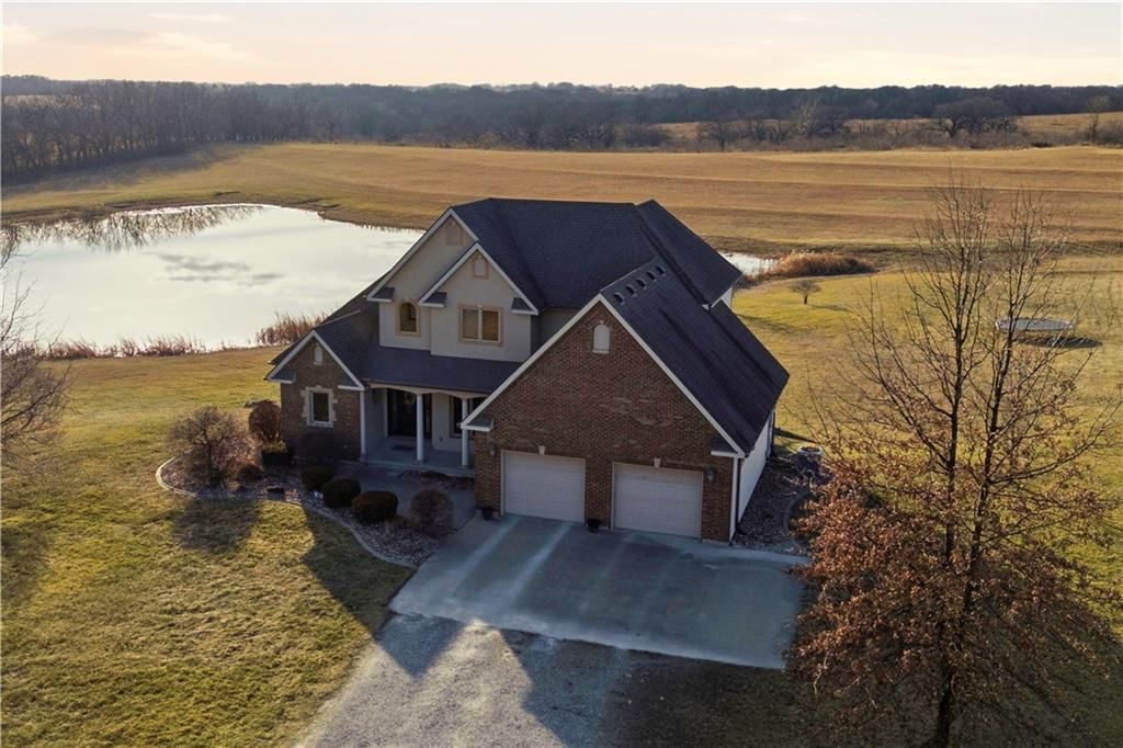 10790 NE Witt Road — photo 3