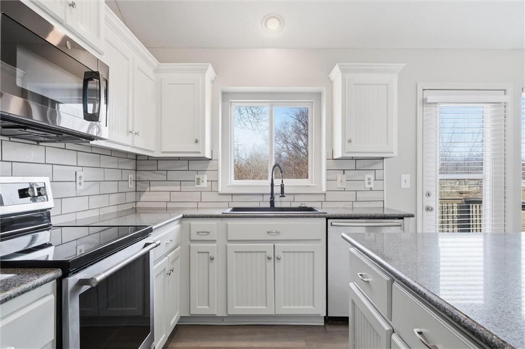 406 Timbercreek Drive — photo 12