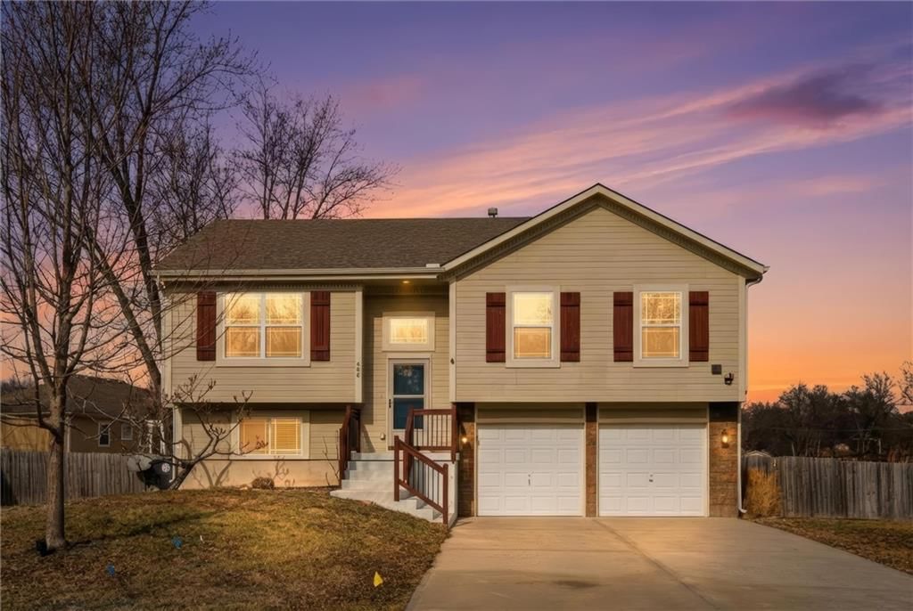 406 Timbercreek Drive, Belton, MO: listing photo 2