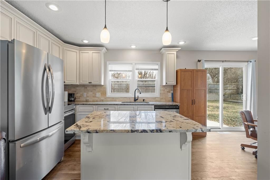6439 Melrose Lane — photo 18