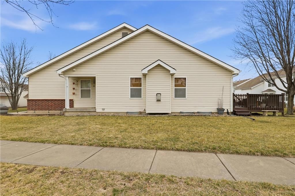 9803 N Hawthorne Avenue — photo 3