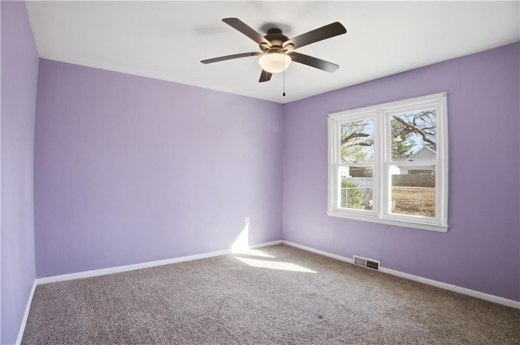 403 Lindy Lane — photo 4