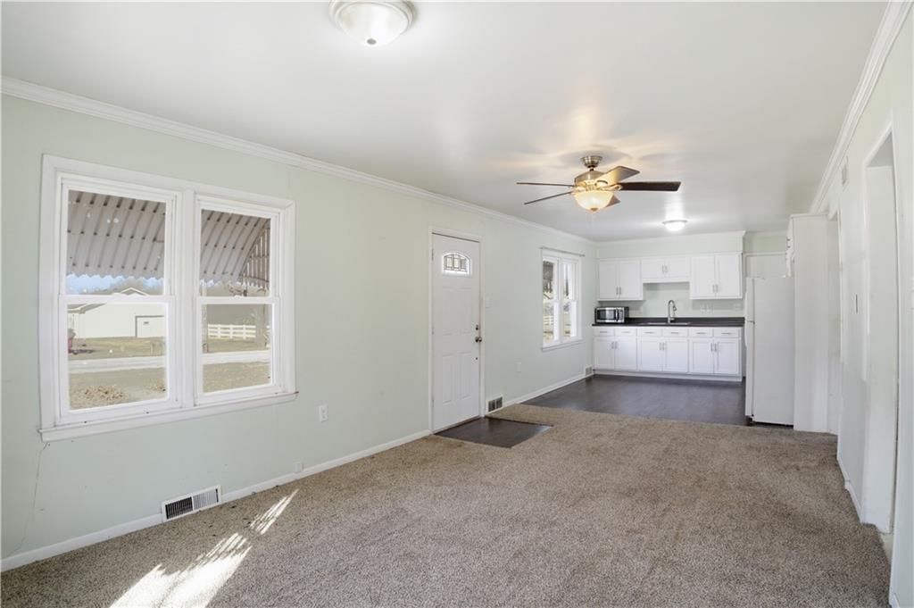 403 Lindy Lane — photo 6