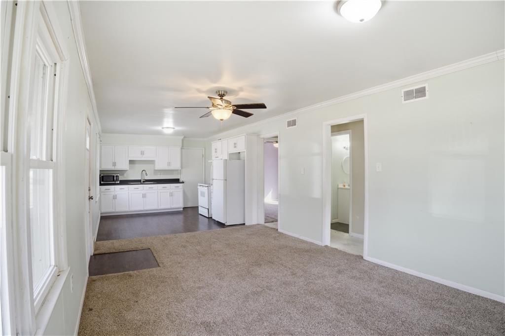 403 Lindy Lane — photo 7