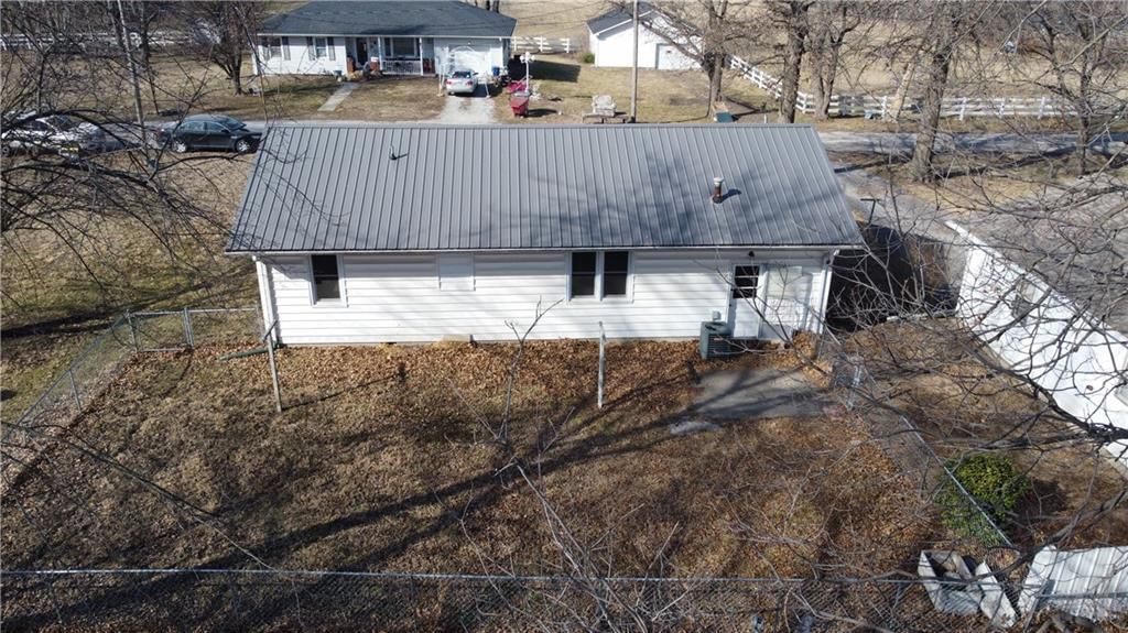 403 Lindy Lane — photo 21
