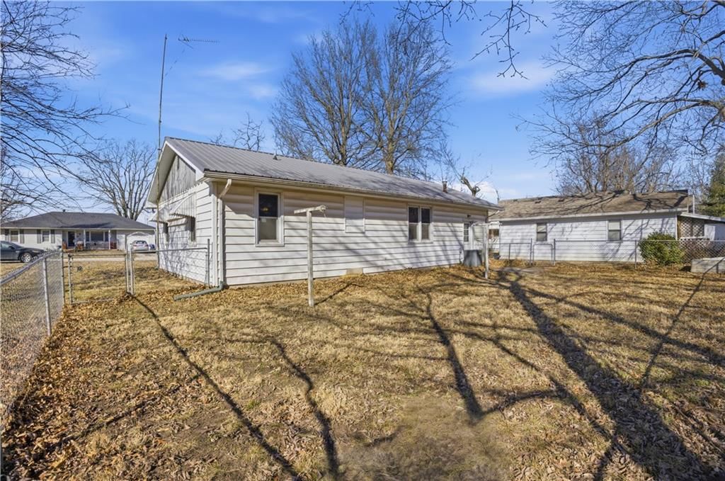 403 Lindy Lane — photo 24