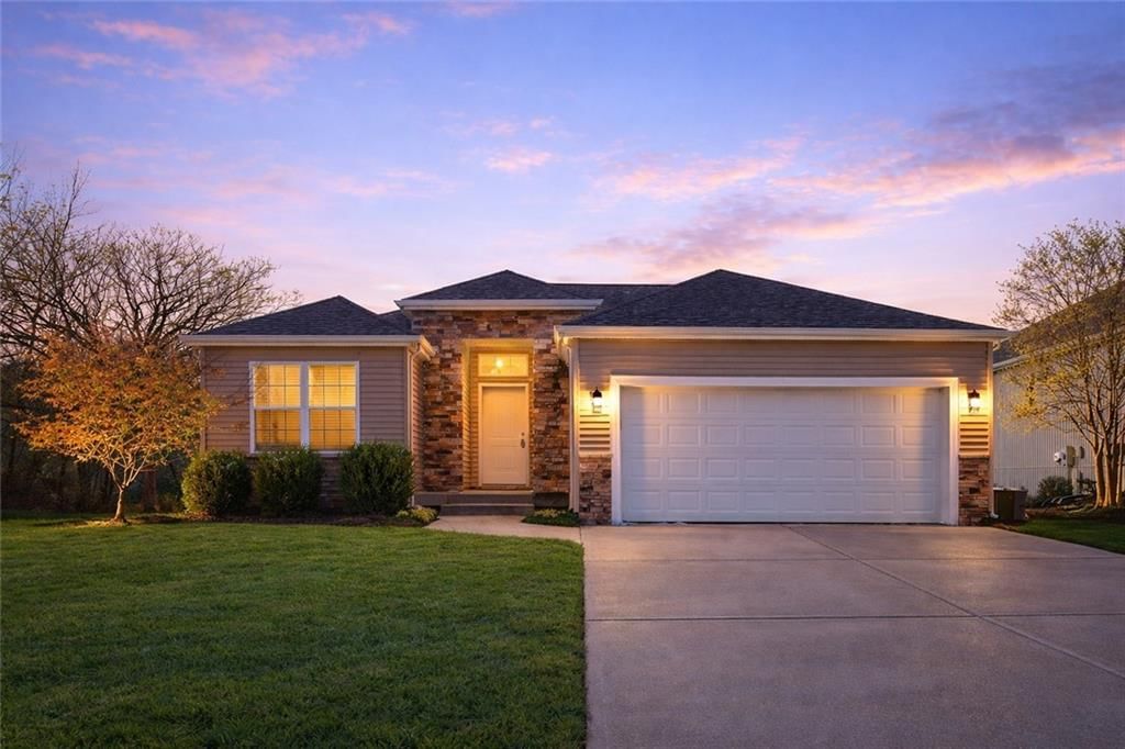 194 N Camelot Drive — photo 39