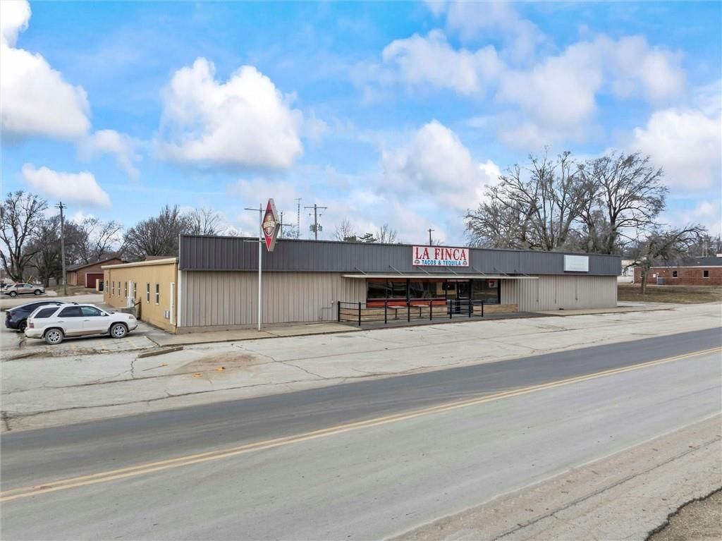 205 Maple Street — photo 2