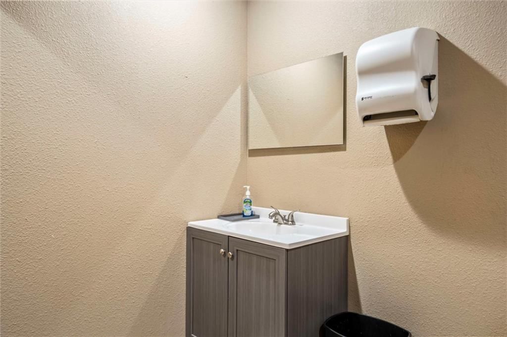 205 Maple Street — photo 17