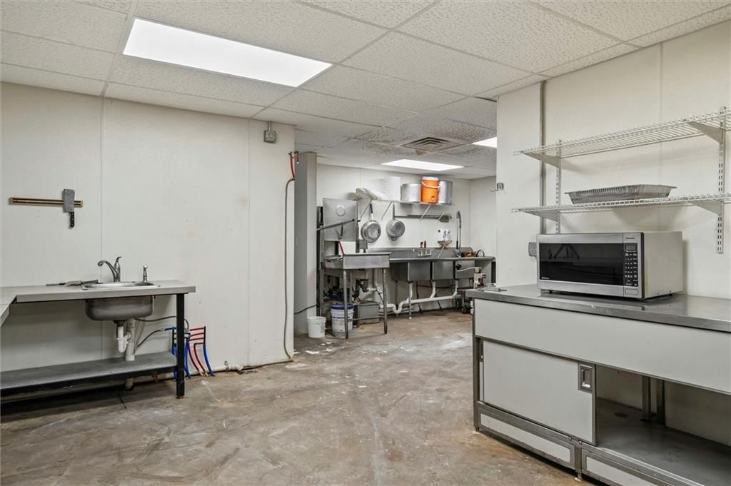 205 Maple Street — photo 25