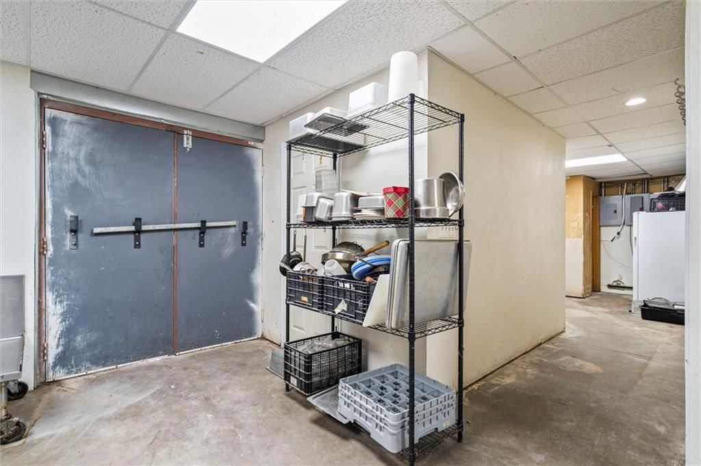 205 Maple Street — photo 28