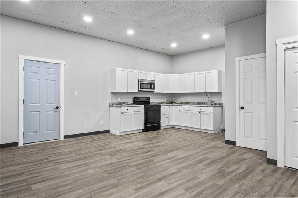 205 Maple Street — photo 37