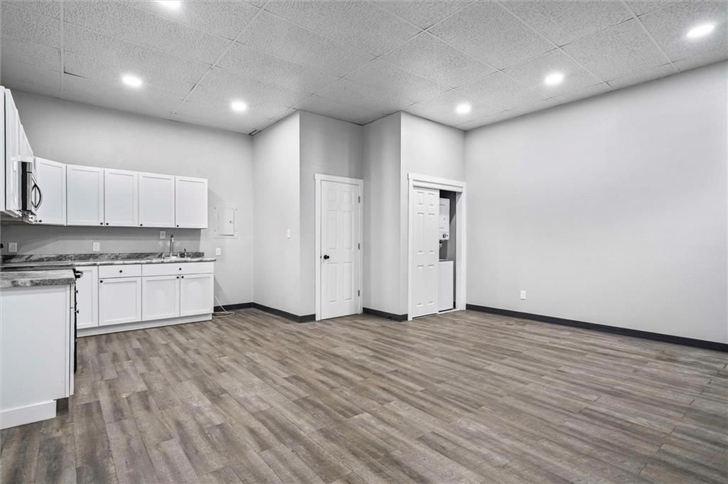 205 Maple Street — photo 38