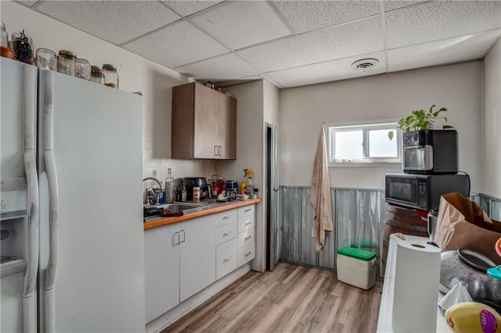 415 W Wilson Street — photo 20