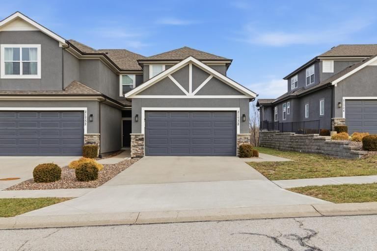 21738 W 123RD Terrace, Olathe, KS