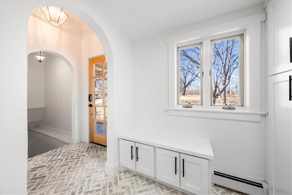 22500 Lakeview Point — photo 19