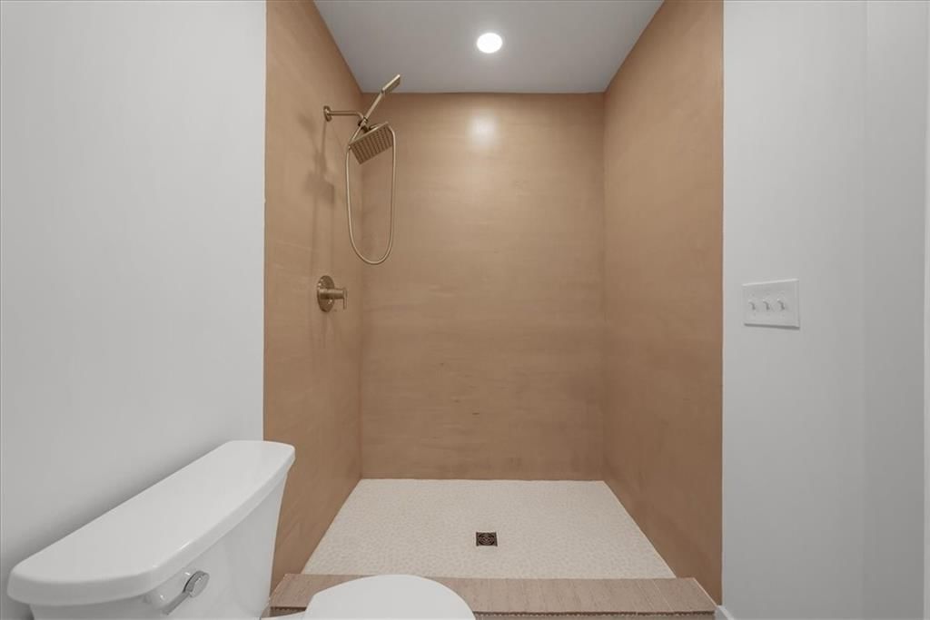 22500 Lakeview Point — photo 29