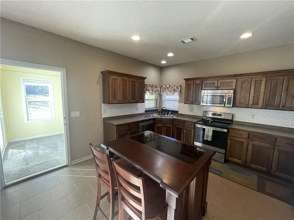 305 E Olive Street — photo 5