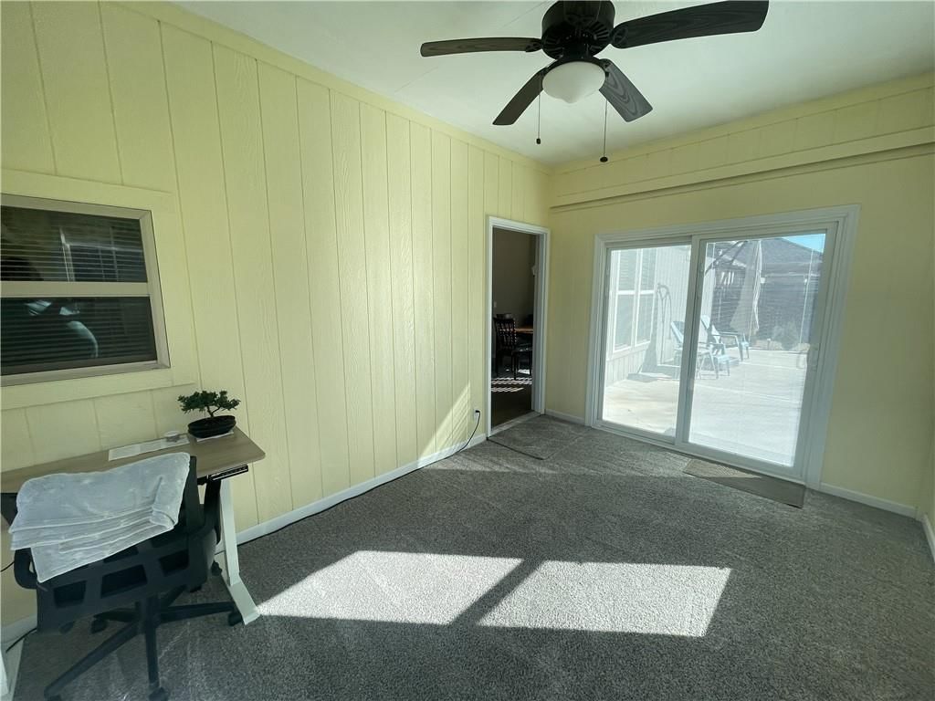 305 E Olive Street — photo 9