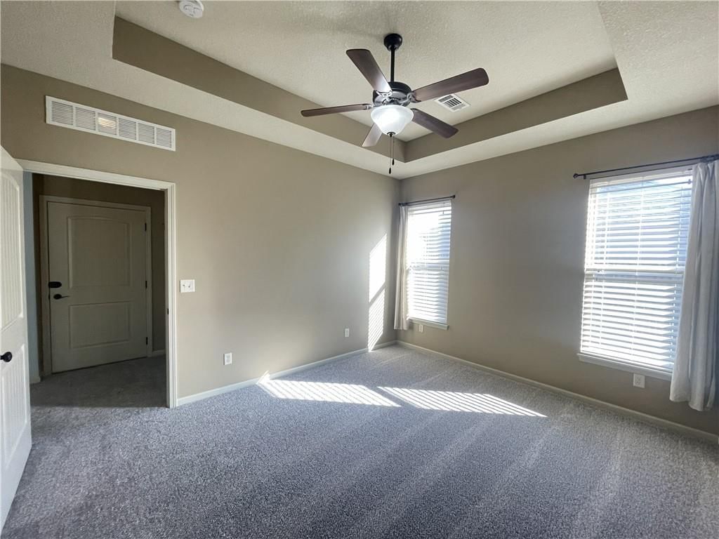 305 E Olive Street — photo 12
