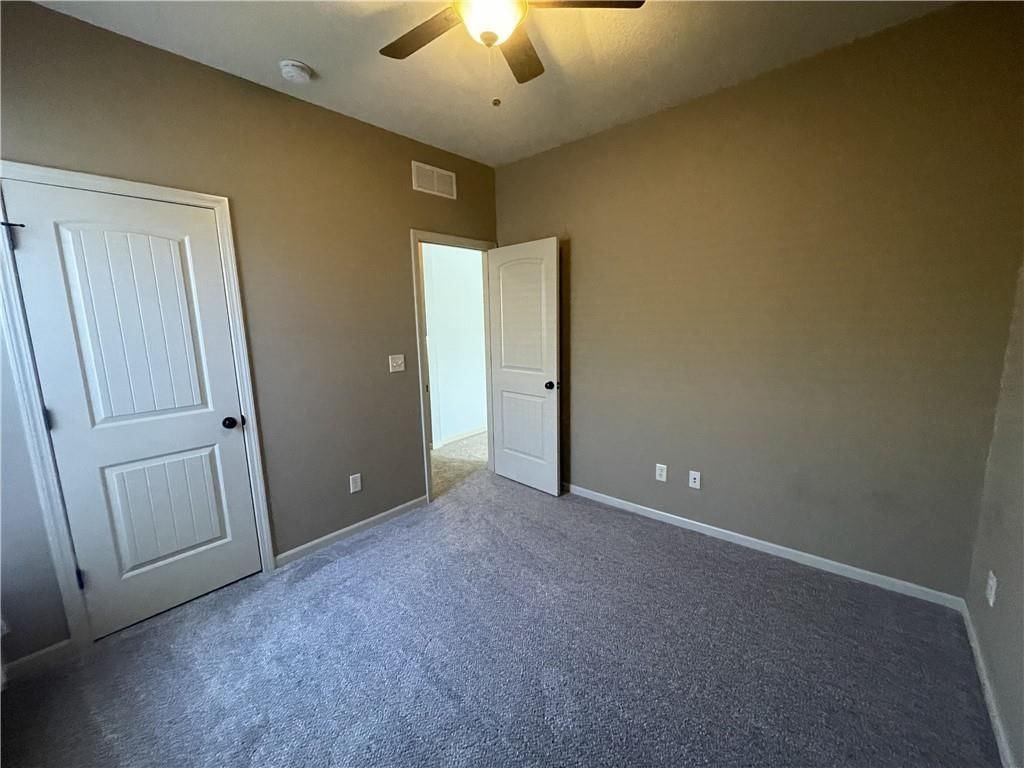 305 E Olive Street — photo 19