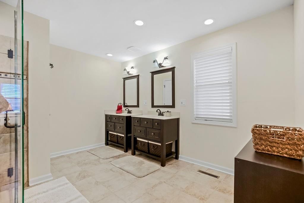 1024 S MADISON Street — photo 14