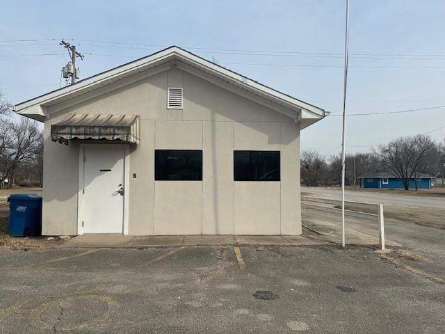106 E Hickory Street — photo 2