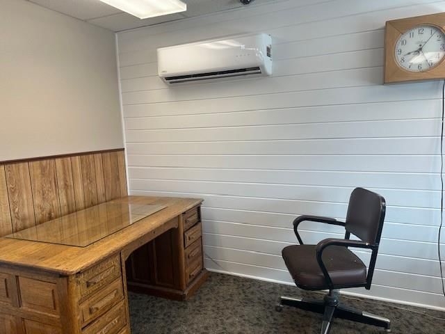106 E Hickory Street — photo 8