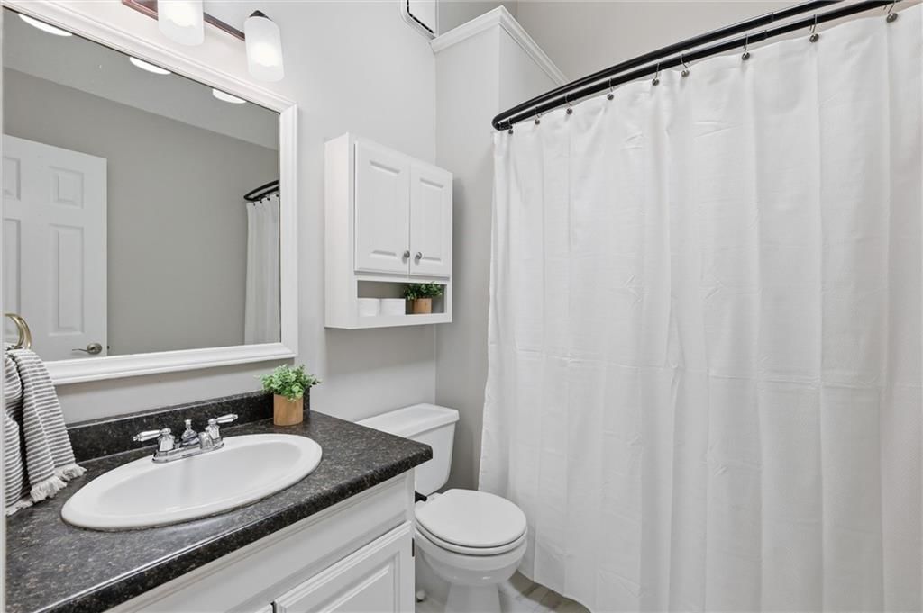 4702 Roundtree Court — photo 25