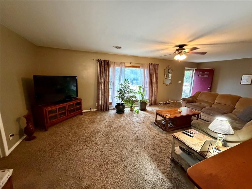 609 Ridge Street — photo 6