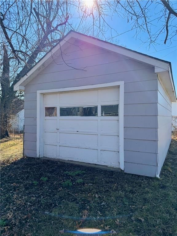 609 Ridge Street — photo 50