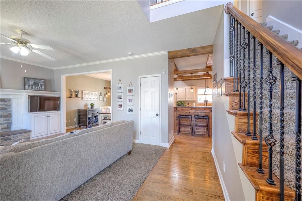 15512 S Alden Street — photo 3